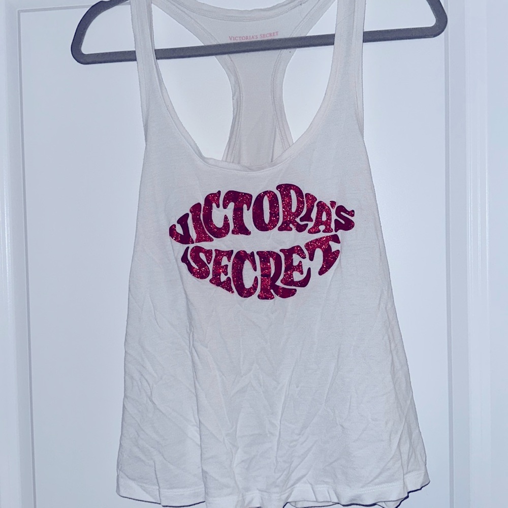 Victoria’s Secret kiss tank top